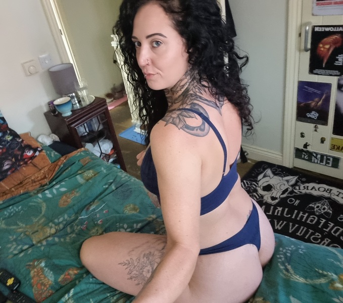 Artiest HornyMILFPlays Foto 1