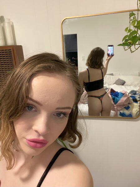 Artista AliyaBrynn Foto 1