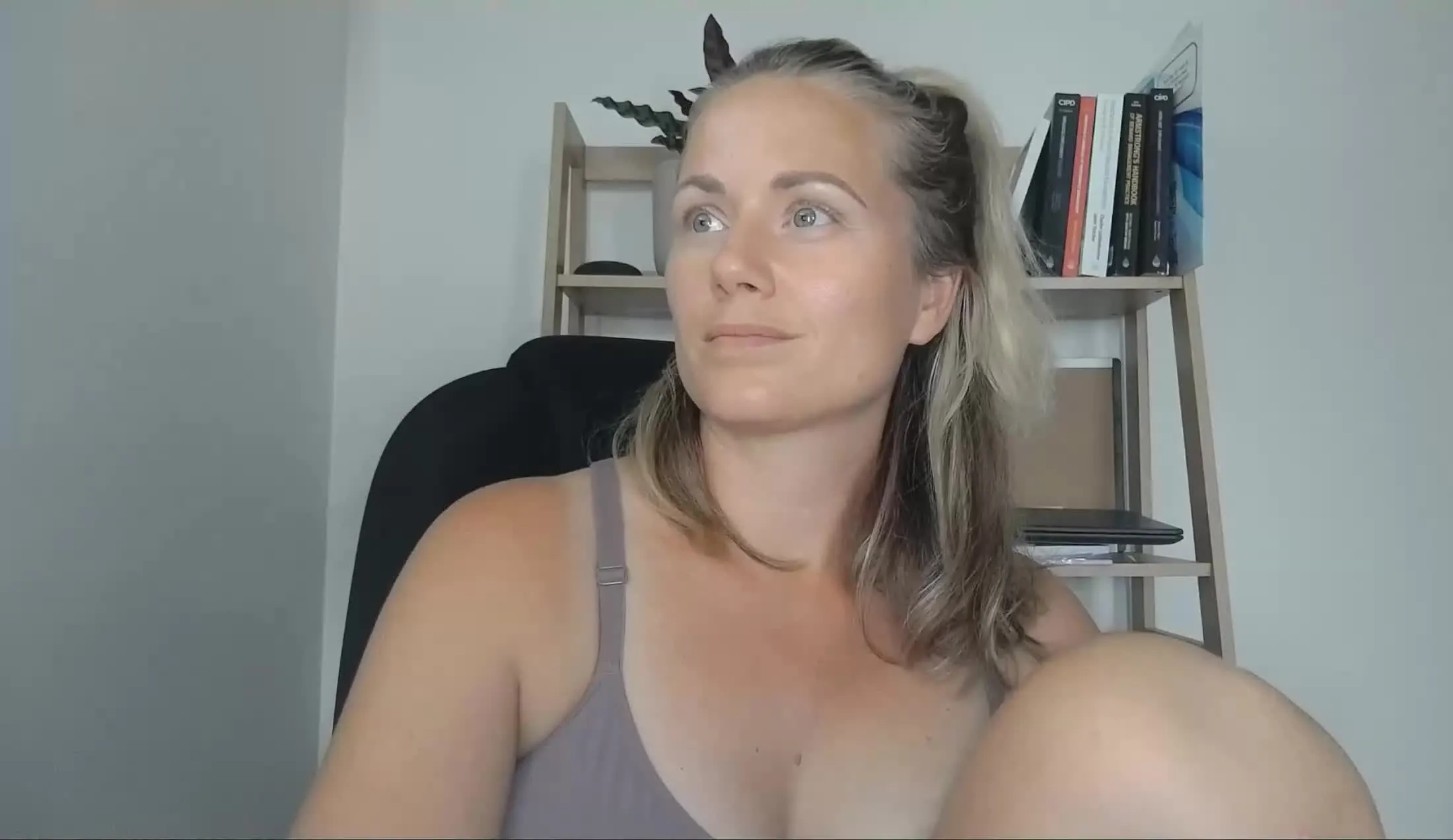 Utøver KateDivineUK Video 1