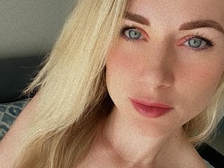 KateDivineUK profilbild på webbkameramodell 