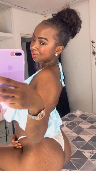 Artista AliciaaJhons Foto 5