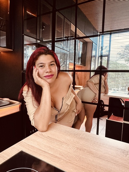 Interprete ALMAAWHITE Foto 8