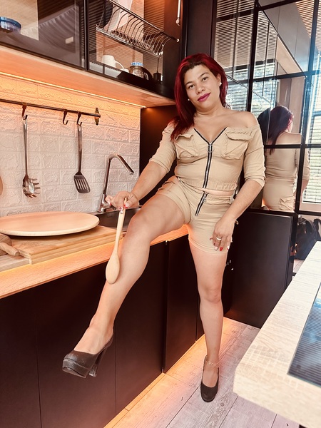 Interprete ALMAAWHITE Foto 7