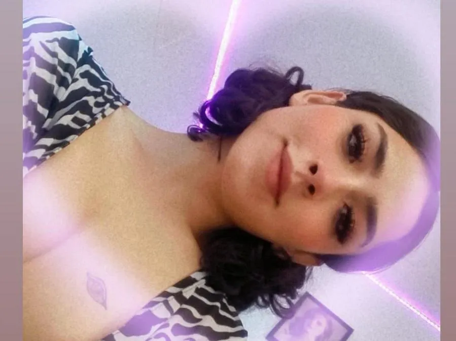 AgathaloveU immagine del profilo del modello di cam