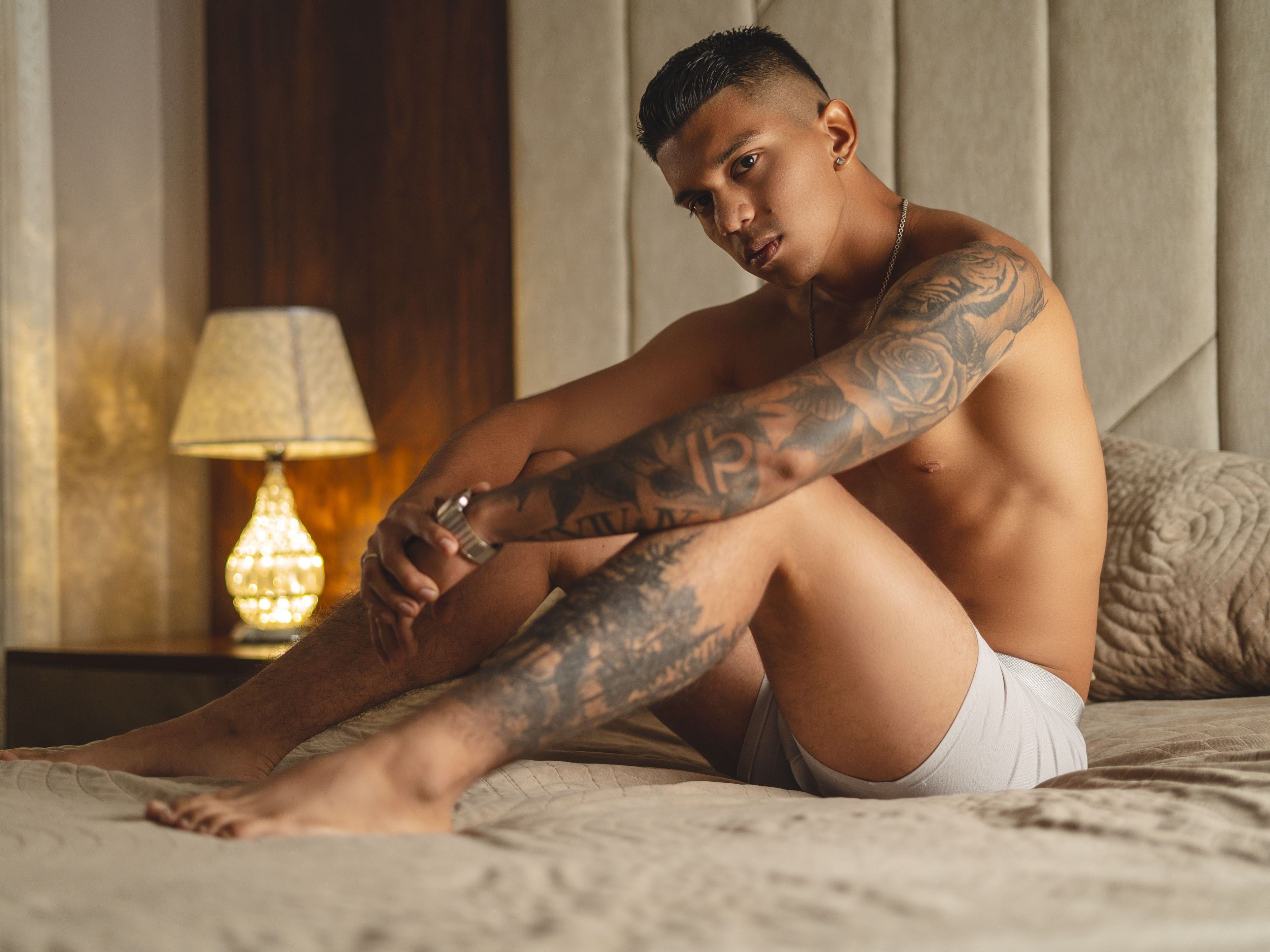 Imagen de perfil de modelo de cámara web de AdamLainw