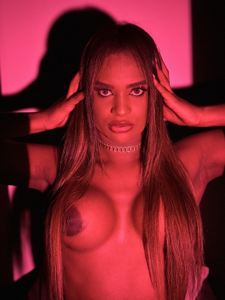 Artiest Nahomiicampbell Foto 7