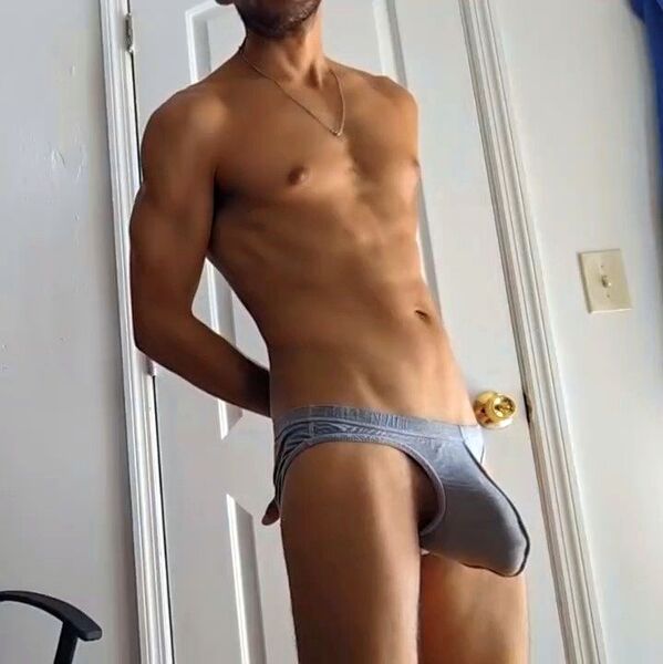 Performer EdenHung Photo 3