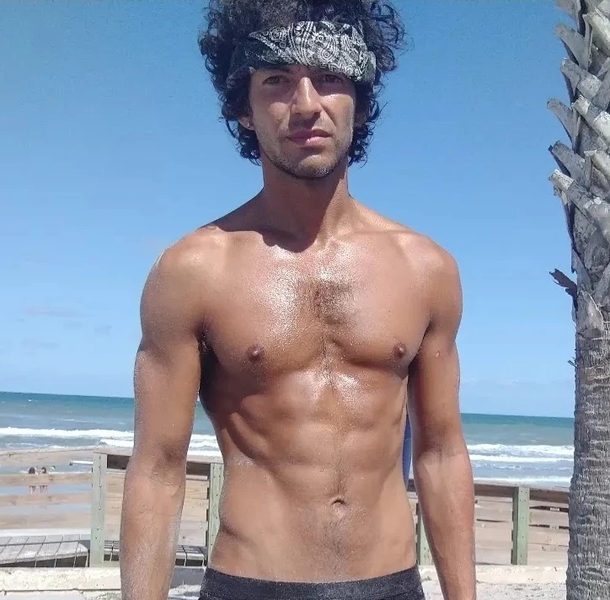 Performer EdenHung Photo 6