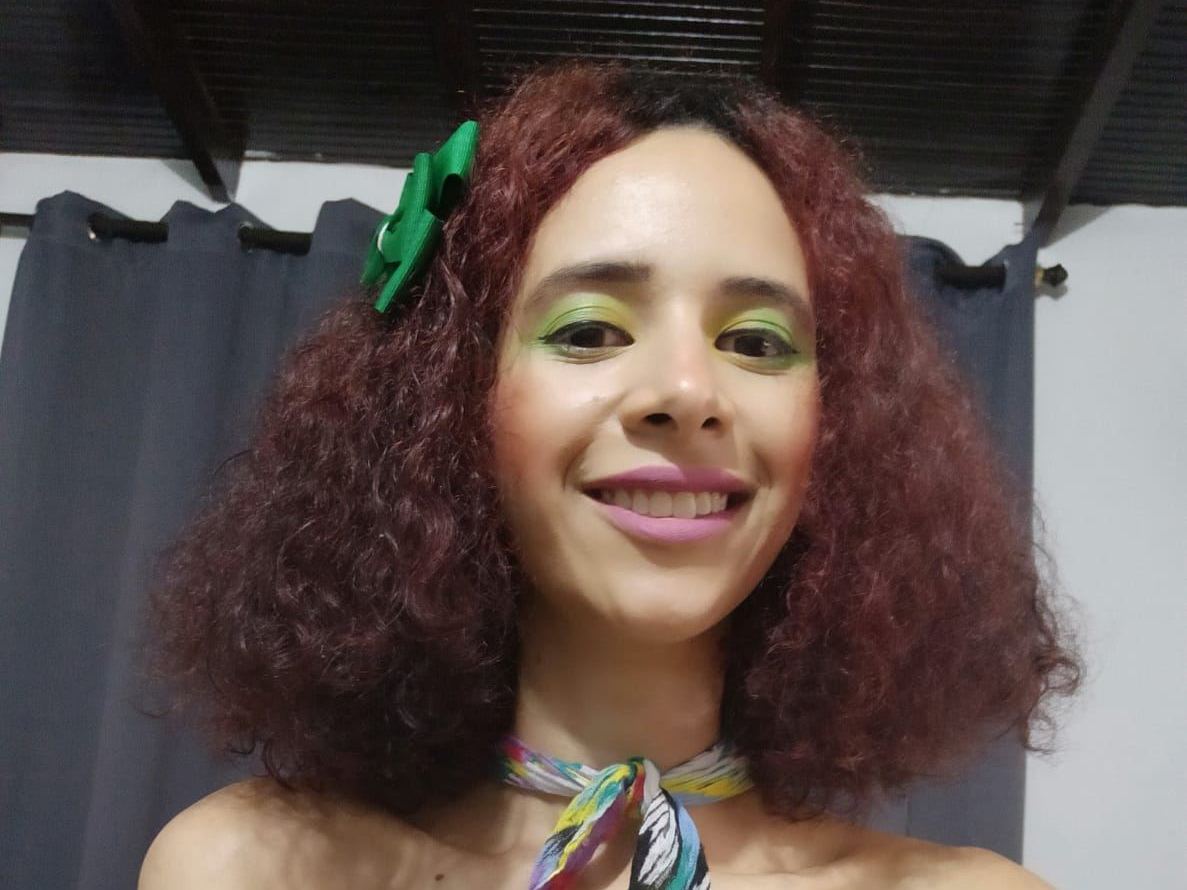 Andrearioss18 profilbild på webbkameramodell