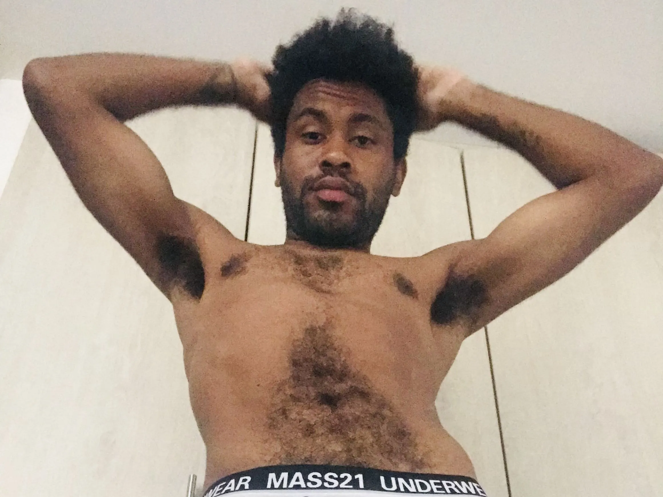 Image de profil du modèle de webcam Alejandrowats