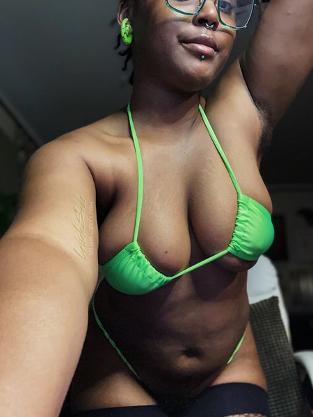 Intérprete LeliahSadeXXX Foto 1