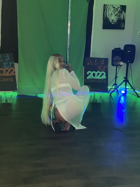 Utøver ArielDaMermaid Bilde 2