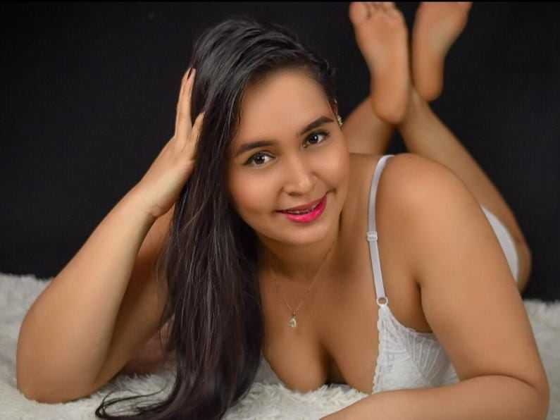 Imagen de perfil de modelo de cámara web de ArianaMendezz