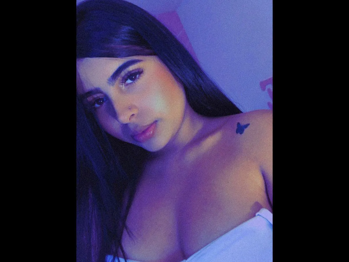 lucynovak cam model profile picture