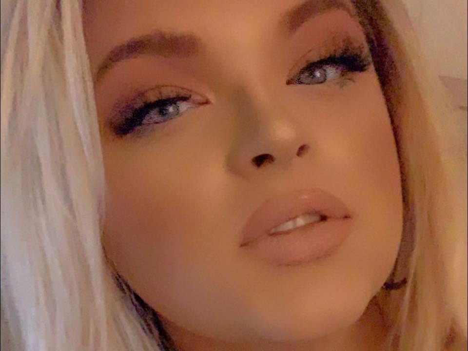 KellyNicoleXoxo95 profilbild på webbkameramodell 