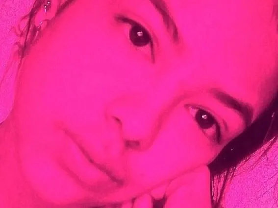 thalianalnair cam model profile picture