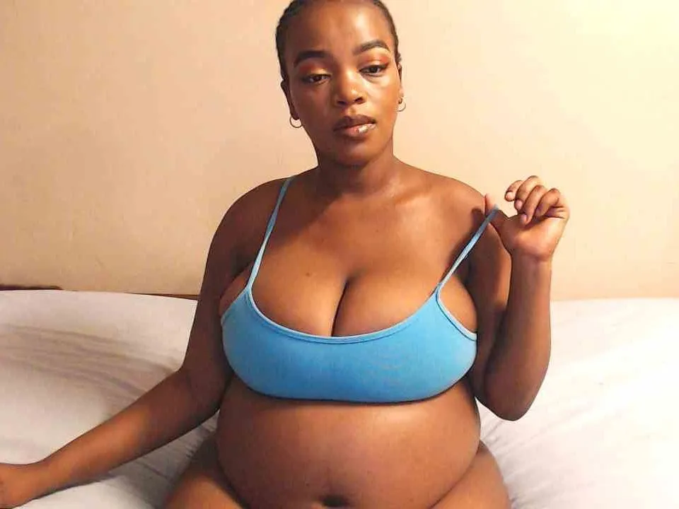 Profilbilde av busty44ddd webkamera modell