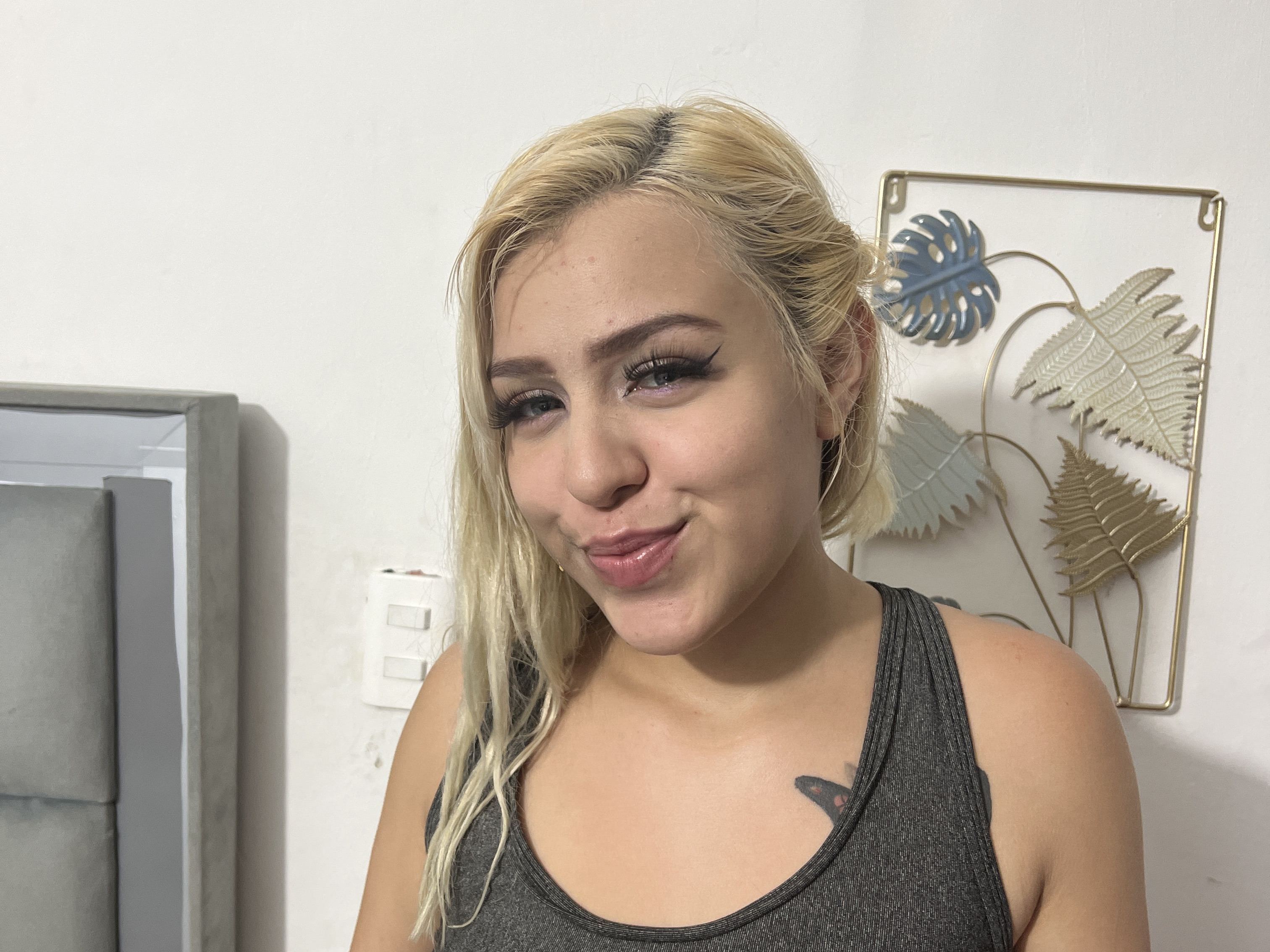 EmilyAndMia69 immagine del profilo del modello di cam