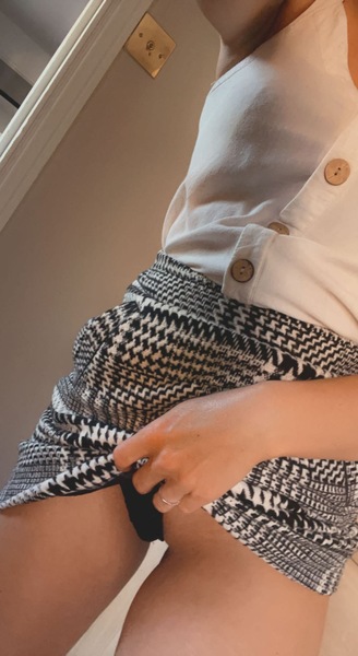 Performer JoanieOakley Photo 12