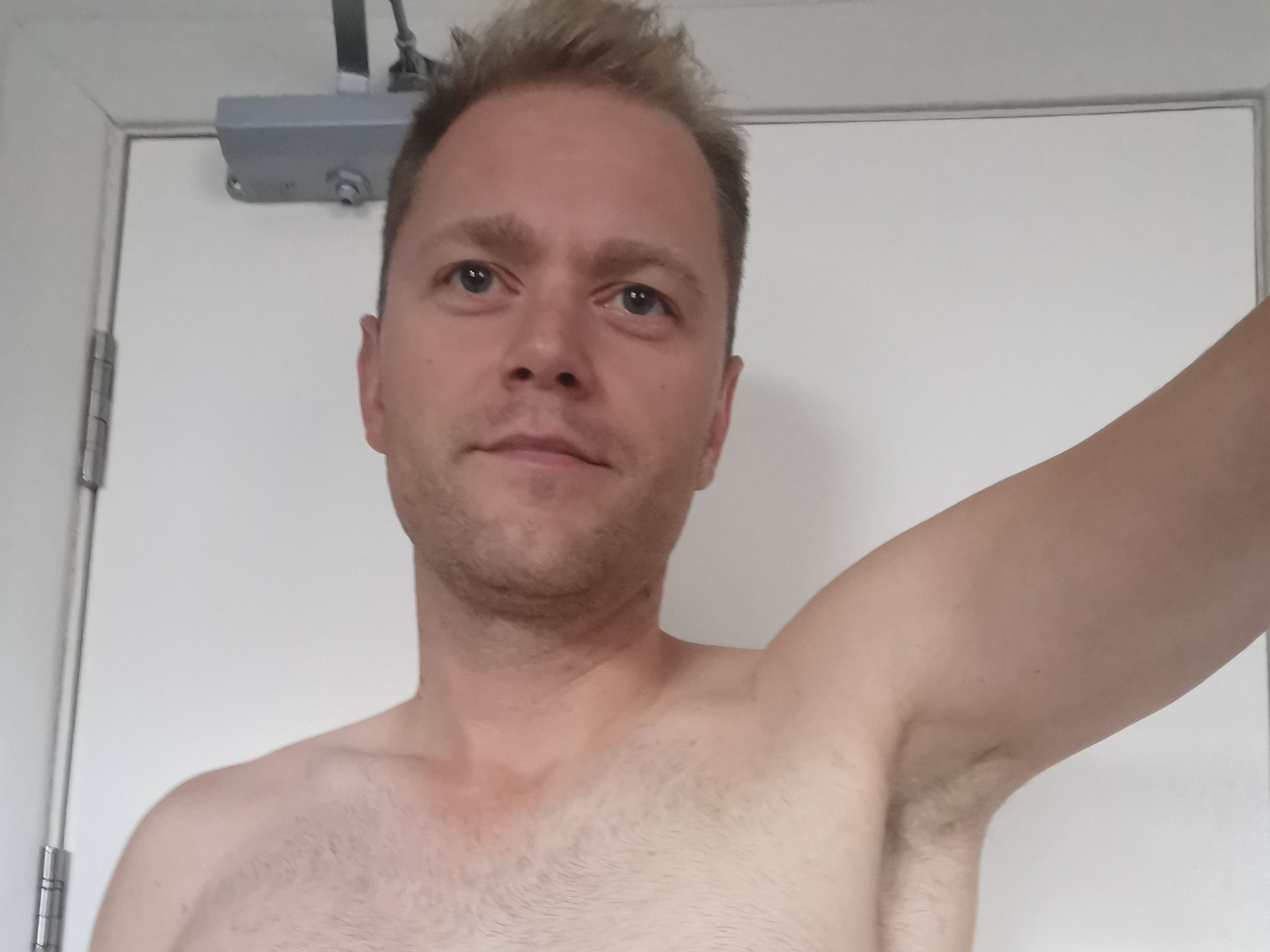 Bidommy34 profilbild på webbkameramodell 