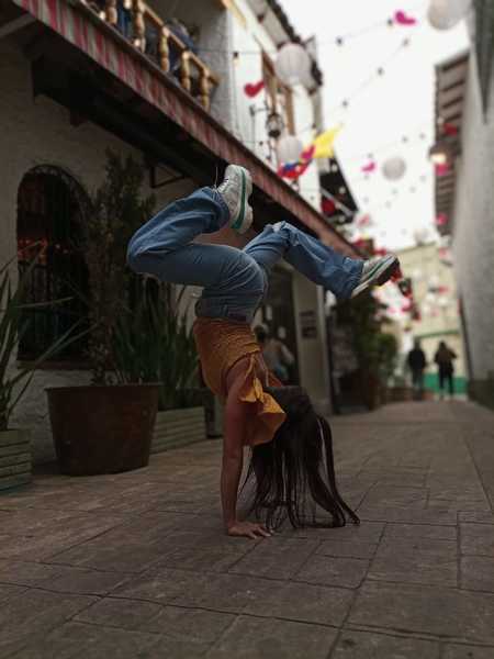 Performer MiiaBonnett Photo 9