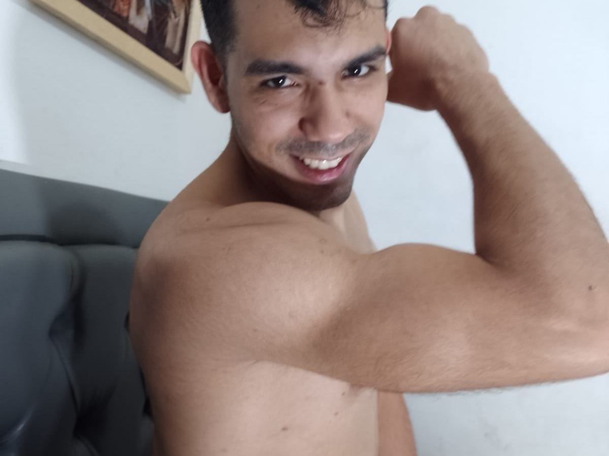 JohanyLatino immagine del profilo del modello di cam