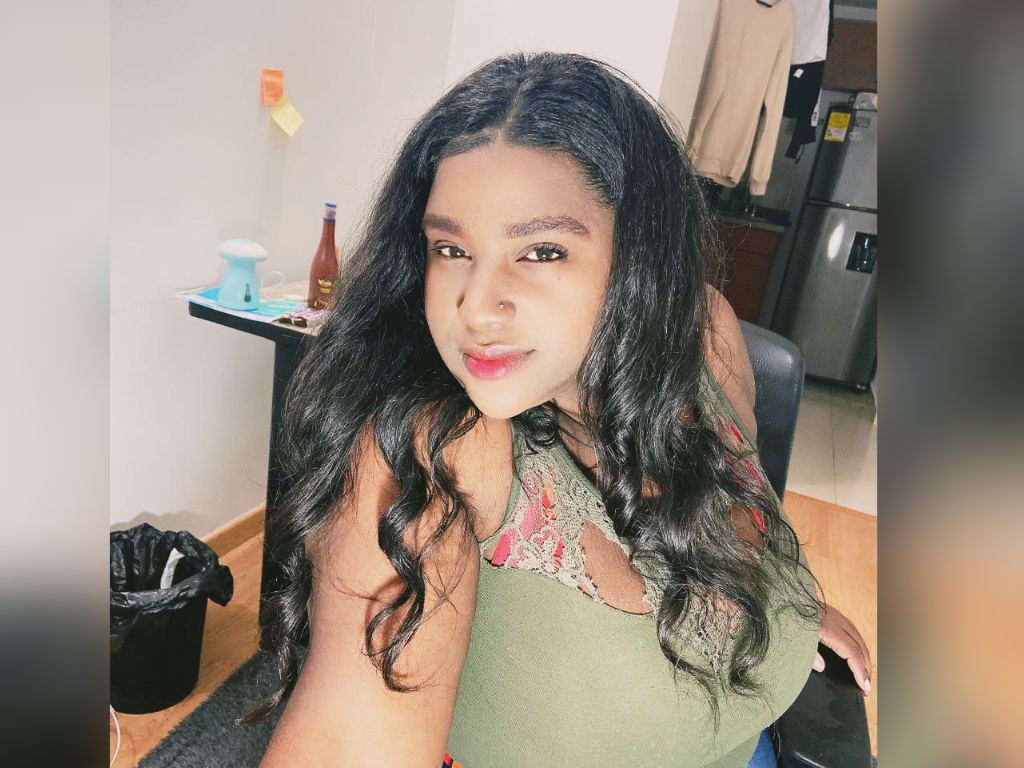 kimberlycold profilbild på webbkameramodell