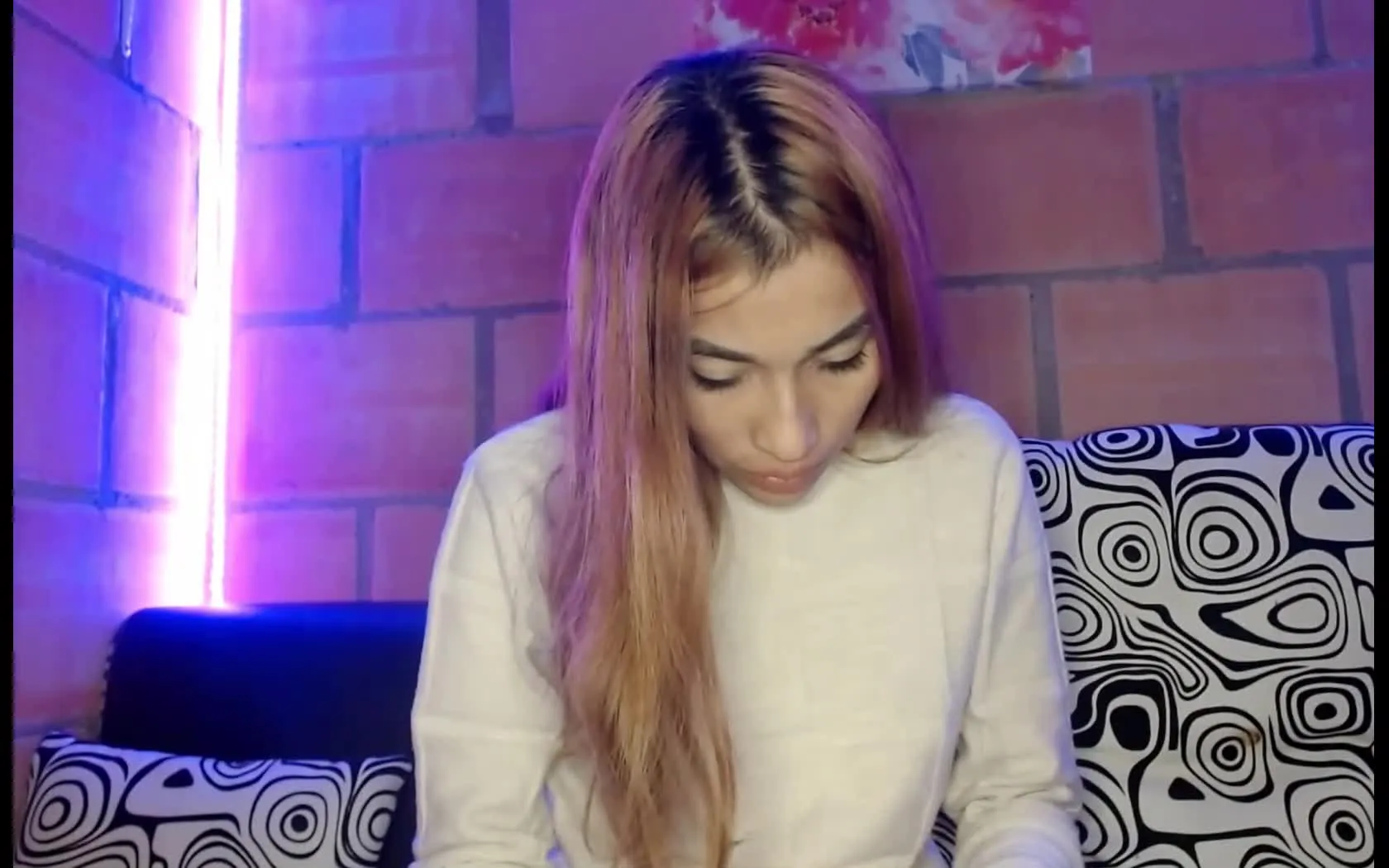 Performer AngelaFoxt Video 1