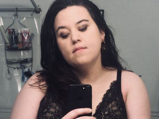 Curvyfloralove profilbild på webbkameramodell 