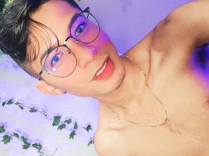 MaxXtaylor21 profilbild på webbkameramodell