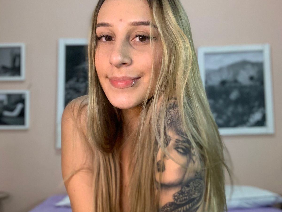 BlondieRose Profilbild des Cam-Modells 