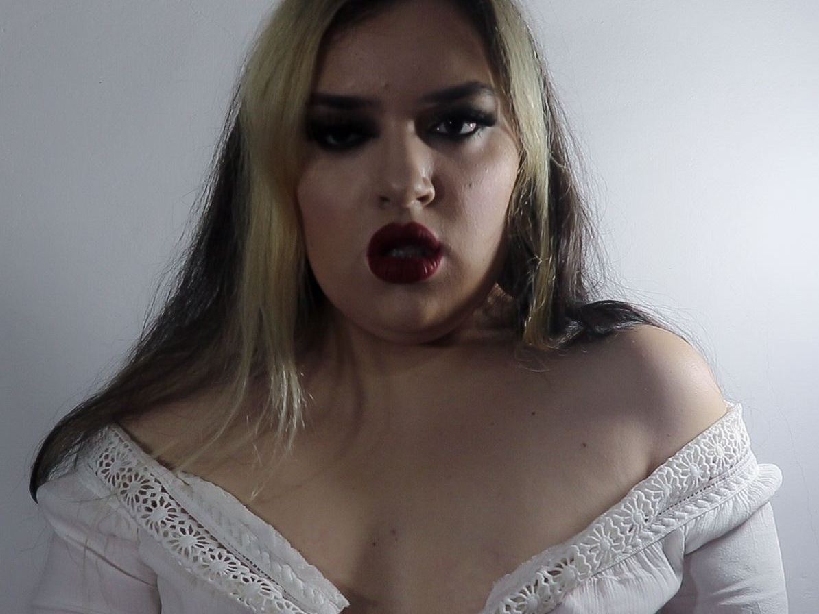 DarkBelleDomain profilbild på webbkameramodell