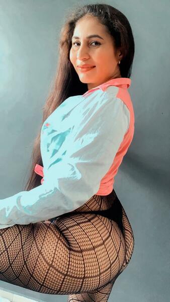 Performer MilfVeryCute Photo 2