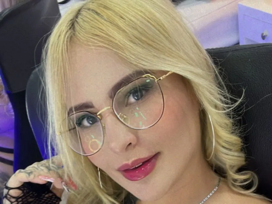 Image de profil du modèle de webcam HONEYVANNN