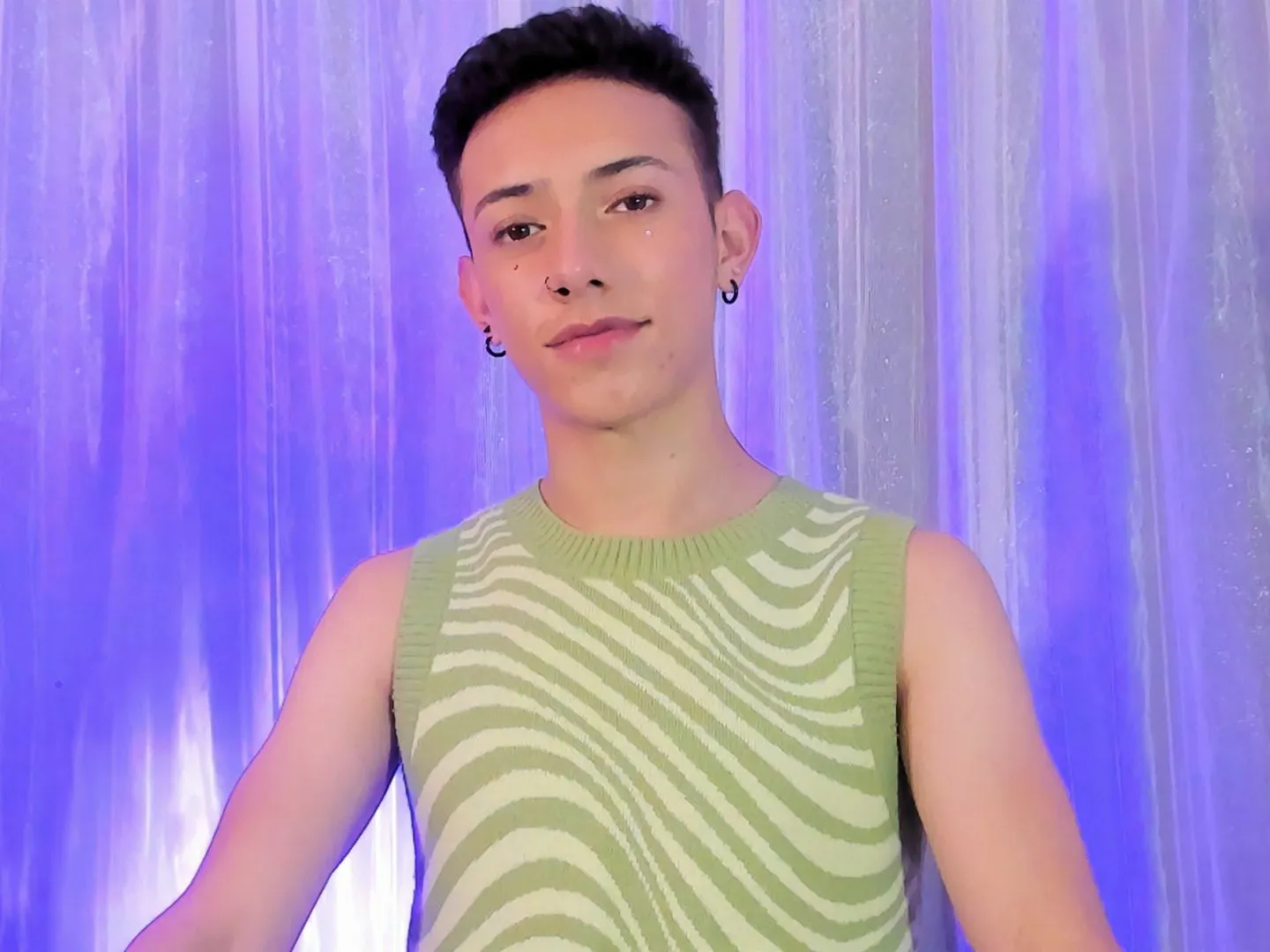 Dacont profielfoto van cam model