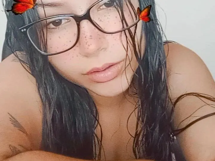Image de profil du modèle de webcam LatinZephir