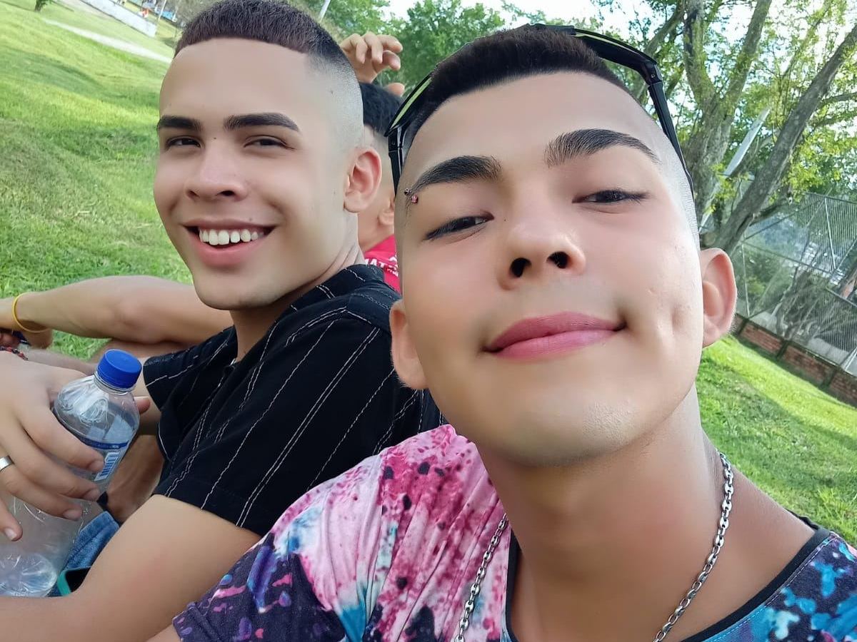 2latinboyz Profilbild des Cam-Modells 