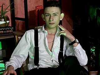 Imagen de perfil de modelo de cámara web de ChristMiller
