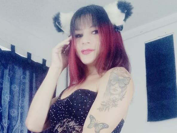 Foto de perfil de modelo de webcam de PAULINAHOTS4UXX 