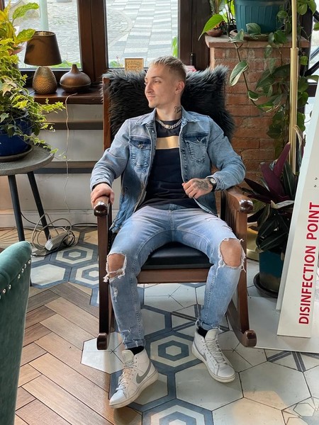 Performer RayRian Photo 5