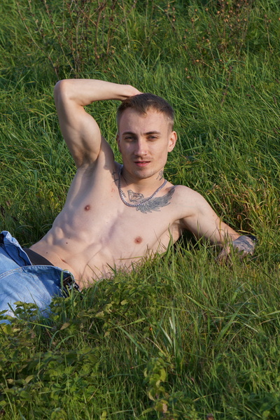 Performer RayRian Photo 2