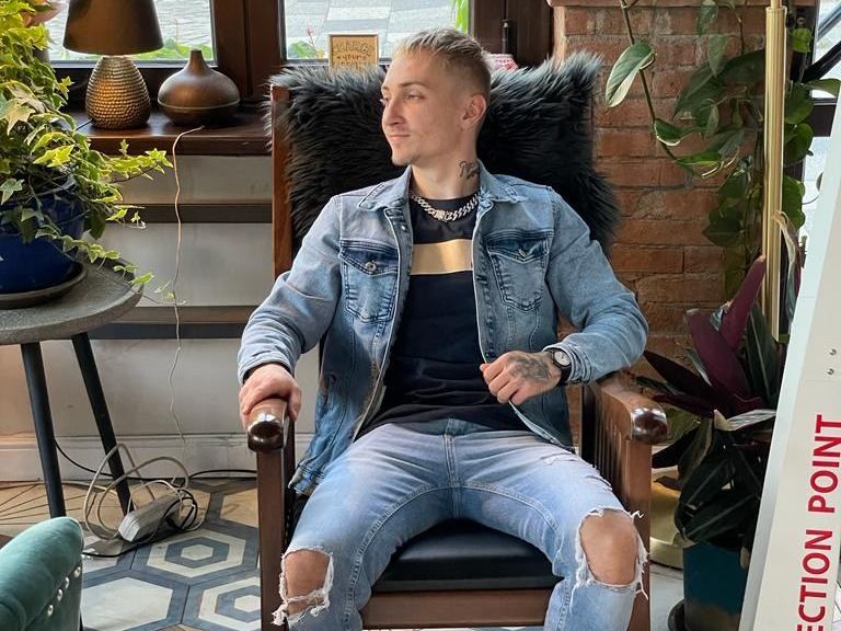 RayRian Profilbild des Cam-Modells