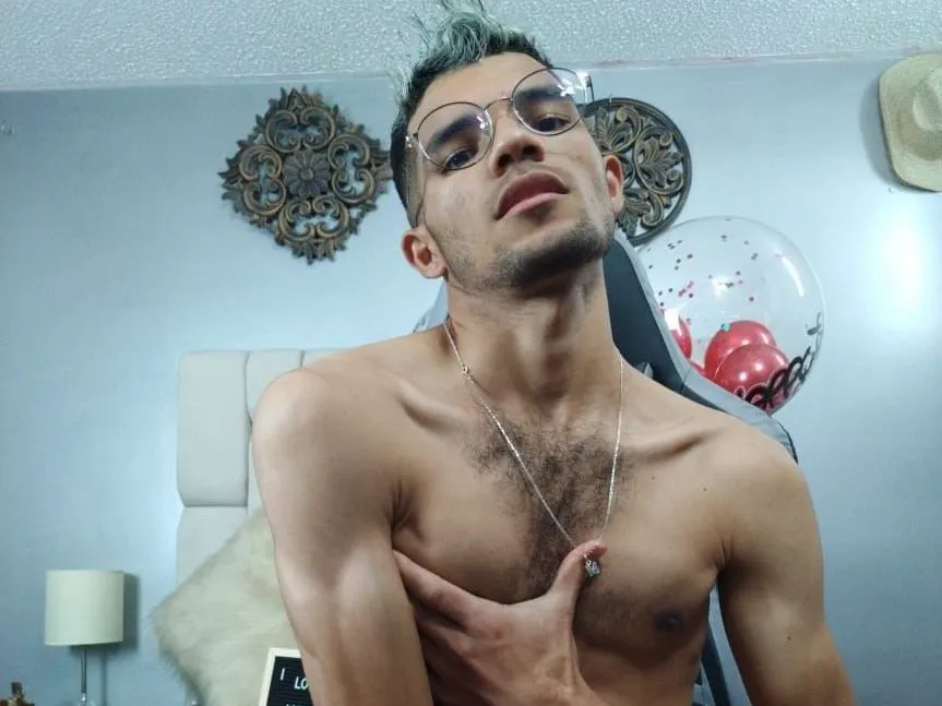 Foto de perfil de modelo de webcam de LuisNth