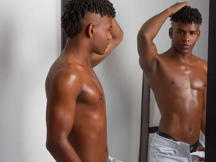 Image de profil du modèle de webcam pasionredxxxxxxx