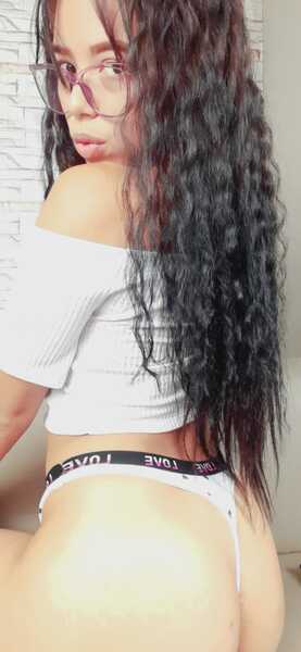 Performer BellaCrow Photo 6