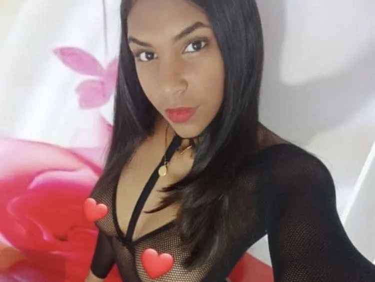 Imagen de perfil de modelo de cámara web de KiraNoirs