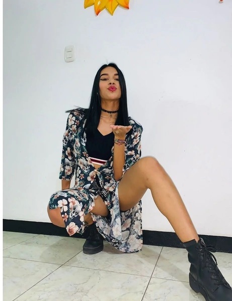 Performer SamanthaRing Photo 5