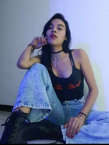 Performer SamanthaRing Photo 3