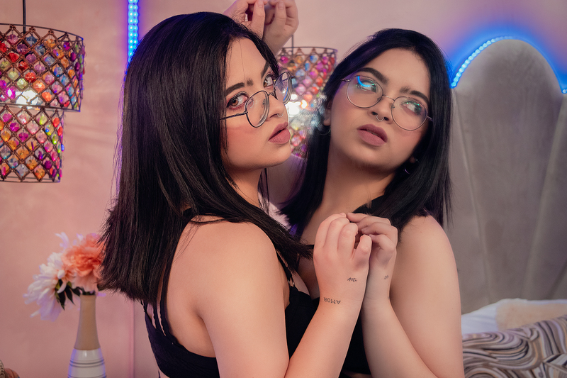 Performer IsabellaGuzman Photo 1