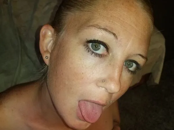 TastyCherryPie profilbild på webbkameramodell